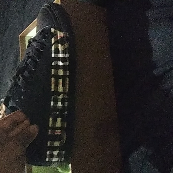 COPY - Burberry shoes - Picture 3 of 4